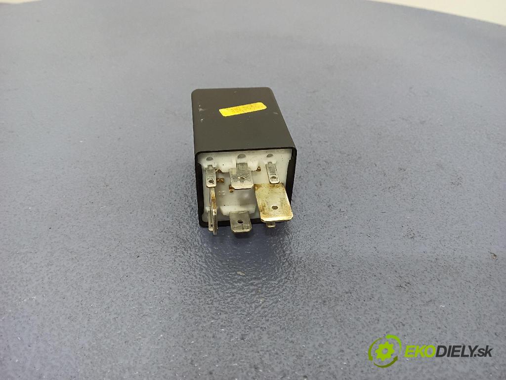 Volkswagen Golf 1999 Relé: 1J0906383