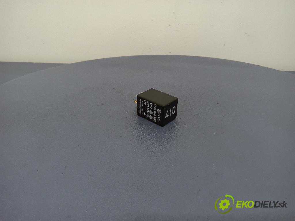 Volkswagen Polo 1999 Relé: 6N0906383