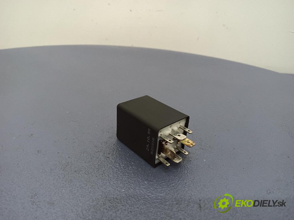 Volkswagen Polo 1999 Relé: 6N0906383