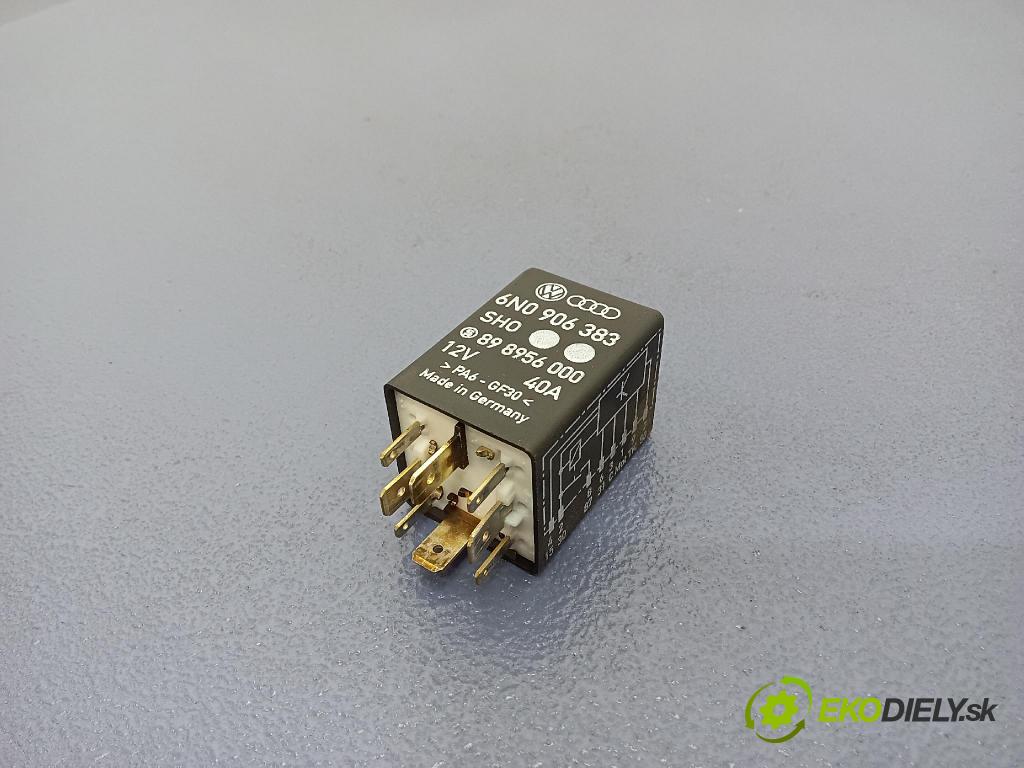Volkswagen Polo 1999 Relé: 6N0906383