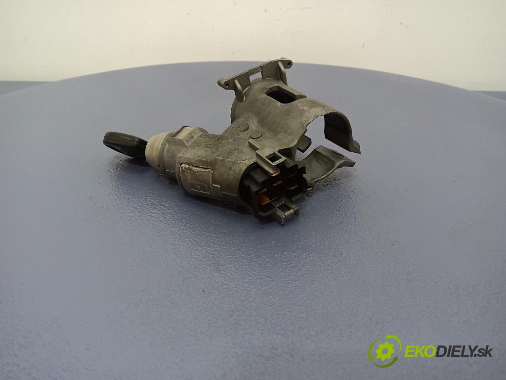 Volkswagen Polo 1999 Spínač zapaľovania: 357905851F