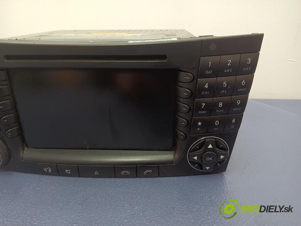 Daimlerchrysler 211 2005 Radio I Navigácia: A2118202197