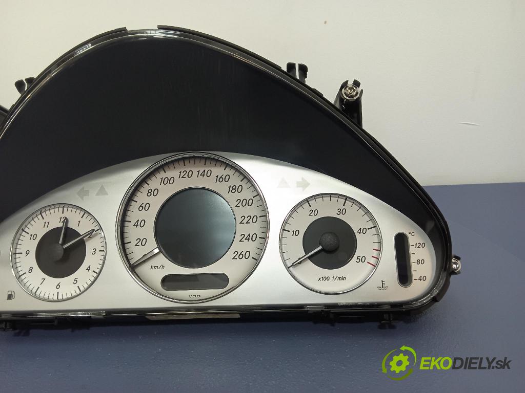 Daimlerchrysler 211 2005 prístrojovka/ budíky 2115405747