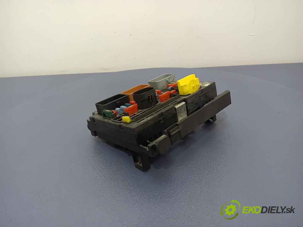 Peugeot 407 2008 skrinka Poistky: 9664705980