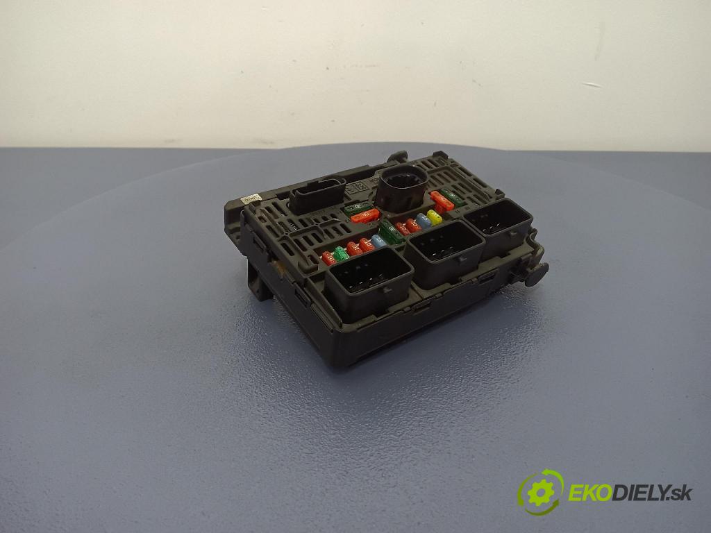 Citroen C4 2007 skříňka Pojistky S118983004Q