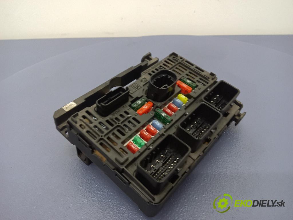 Citroen C4 2007 skříňka Pojistky S118983004Q