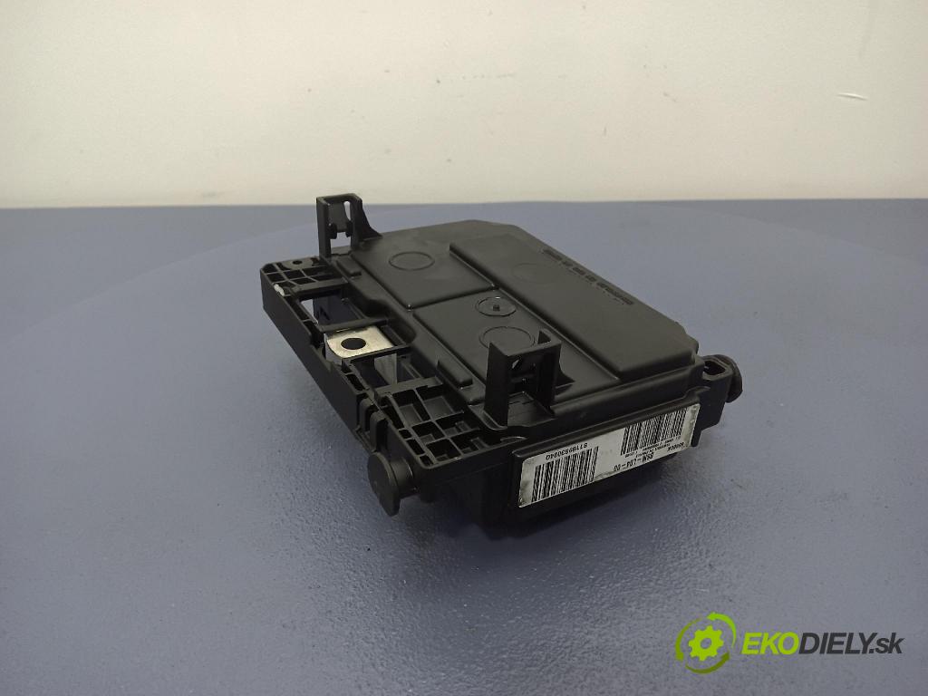 Citroen C4 2007 skříňka Pojistky S118983004Q