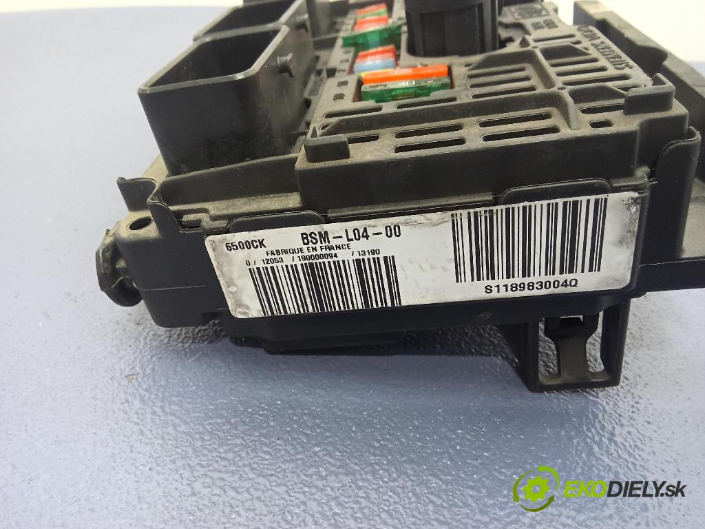 Citroen C4 2007 skříňka Pojistky S118983004Q