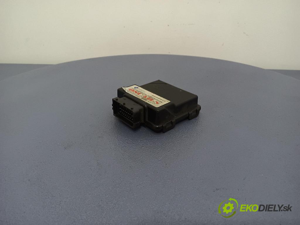 Renault Megane 2005 riadiaca jednotka 67R-014709