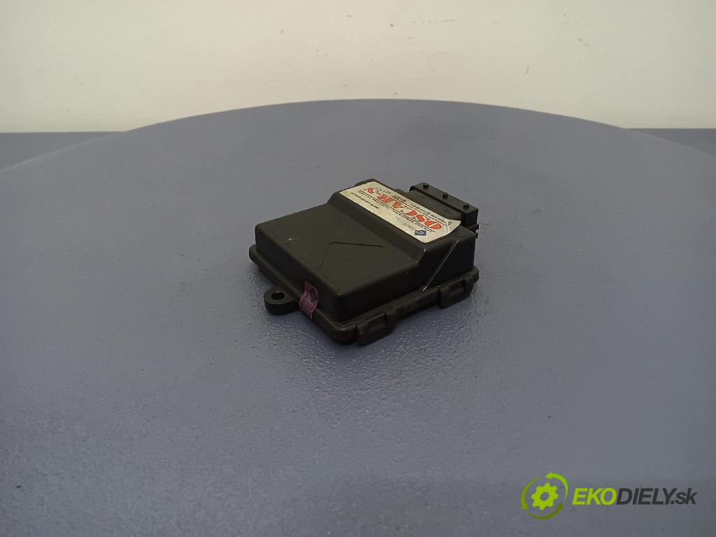 Renault Megane 2005 riadiaca jednotka 67R-014709