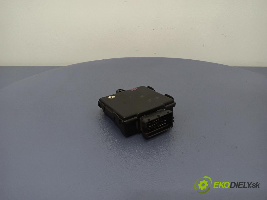 Renault Megane 2005 riadiaca jednotka 67R-014709