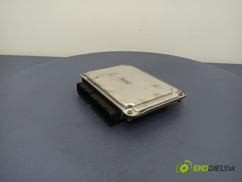 Volkswagen New beetle 2001 riadiaca jednotka Motor: 06A906032BS