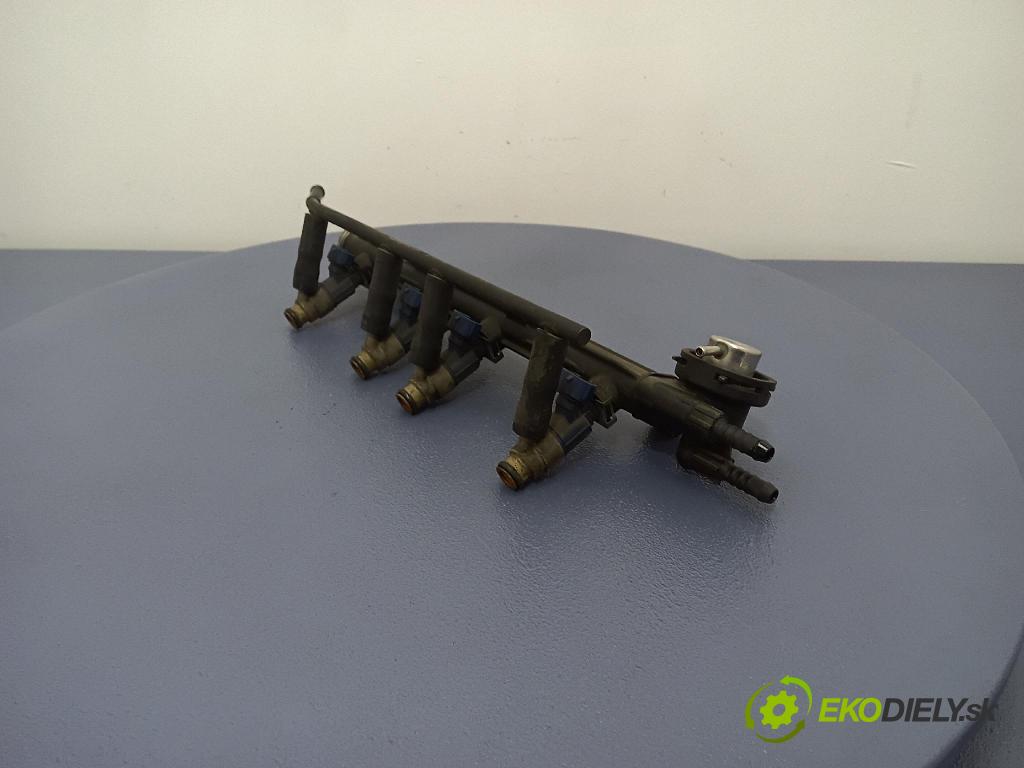 Volkswagen New beetle 2001 lišta Dodávka: 06A906031AC