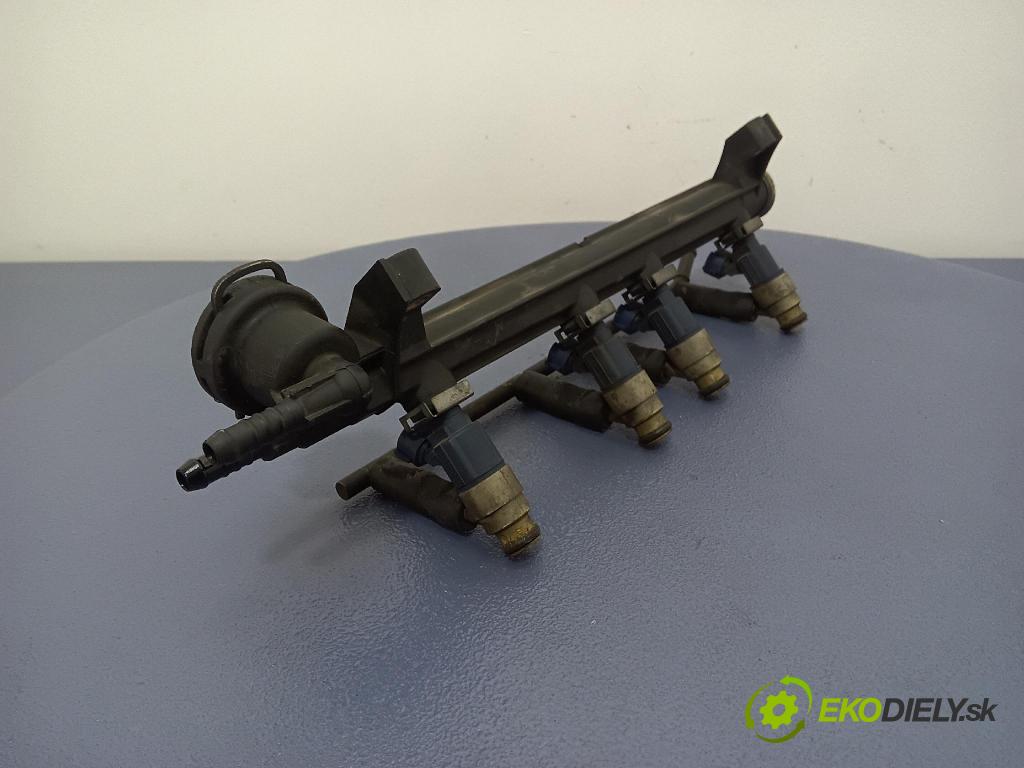 Volkswagen New beetle 2001 lišta Dodávka: 06A906031AC