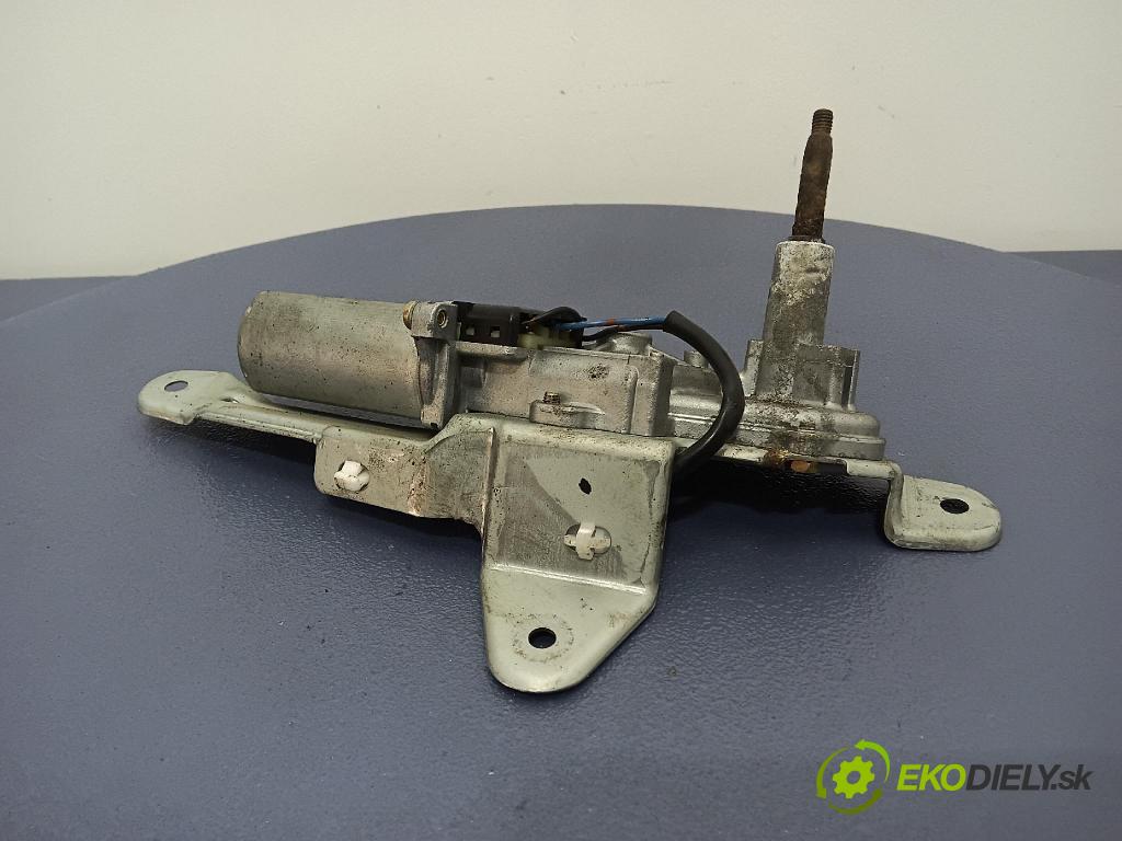 Toyota Yaris 1999 motor: Stierače: zad 85130-52010