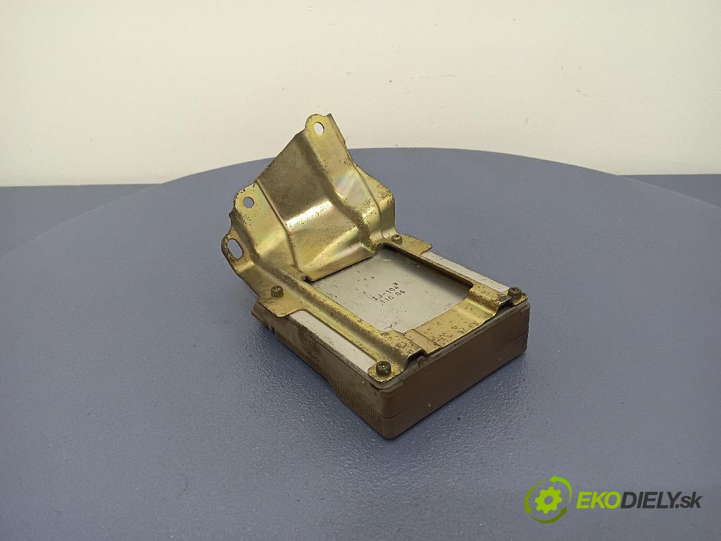 Toyota Avensis 2002 riadiaca jednotka 89871-20030