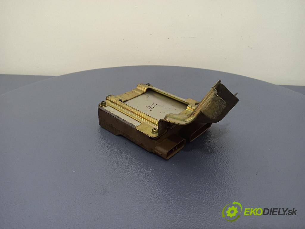 Toyota Avensis 2002 riadiaca jednotka 89871-20030