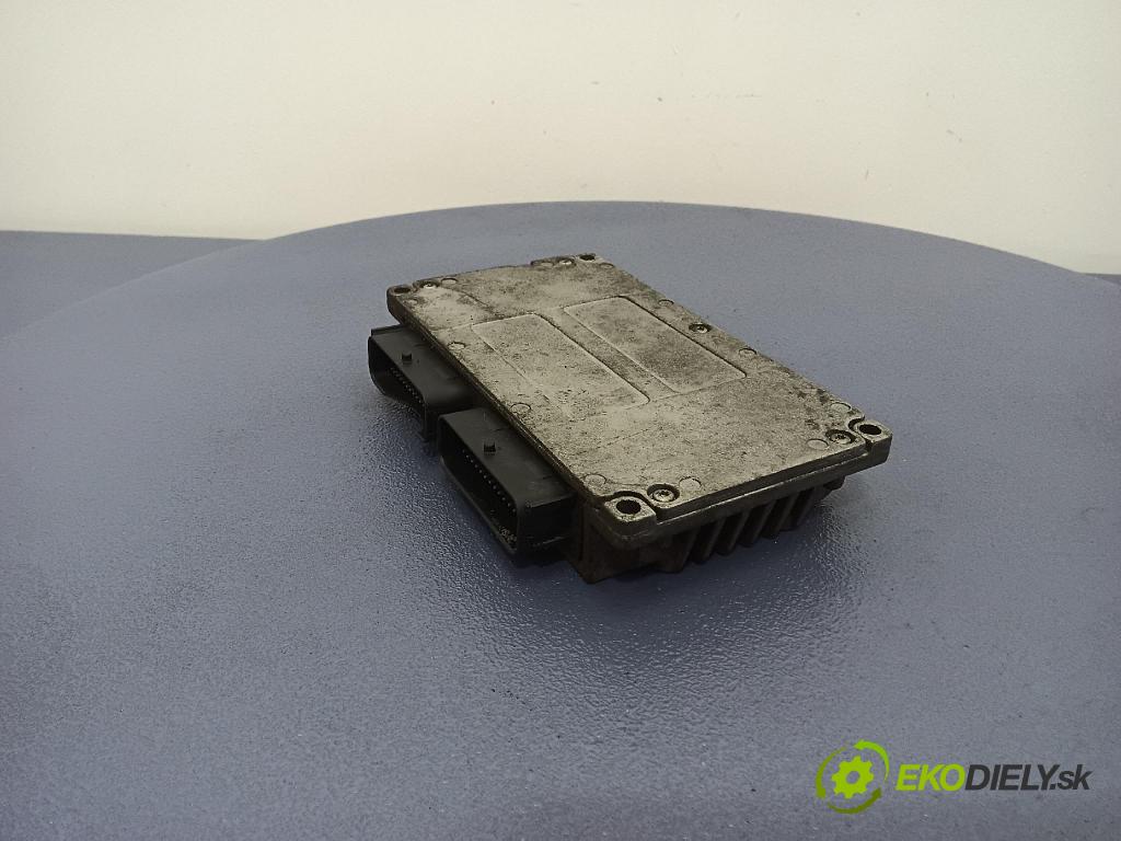 Renault Kangoo 2007 riadiaca jednotka skrine 8200544974