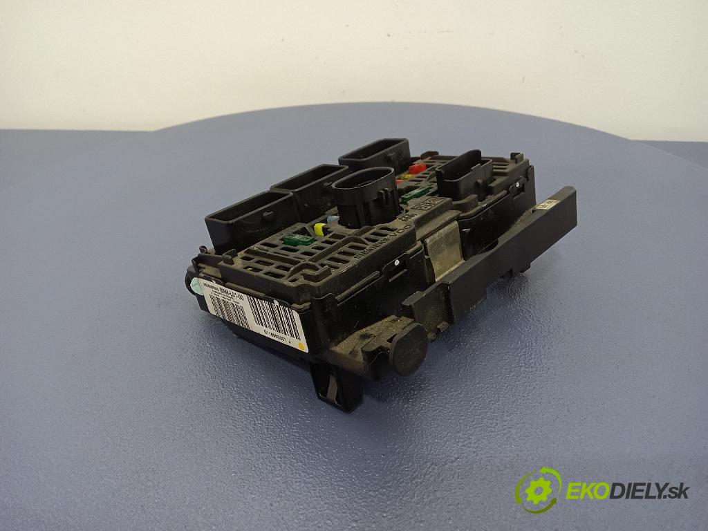 Peugeot 407 2004 skrinka Poistky: 9656086080