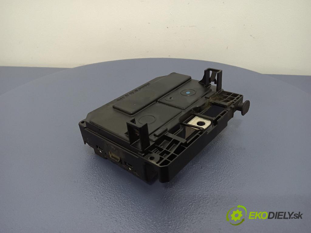 Peugeot 407 2004 skrinka Poistky: 9656086080