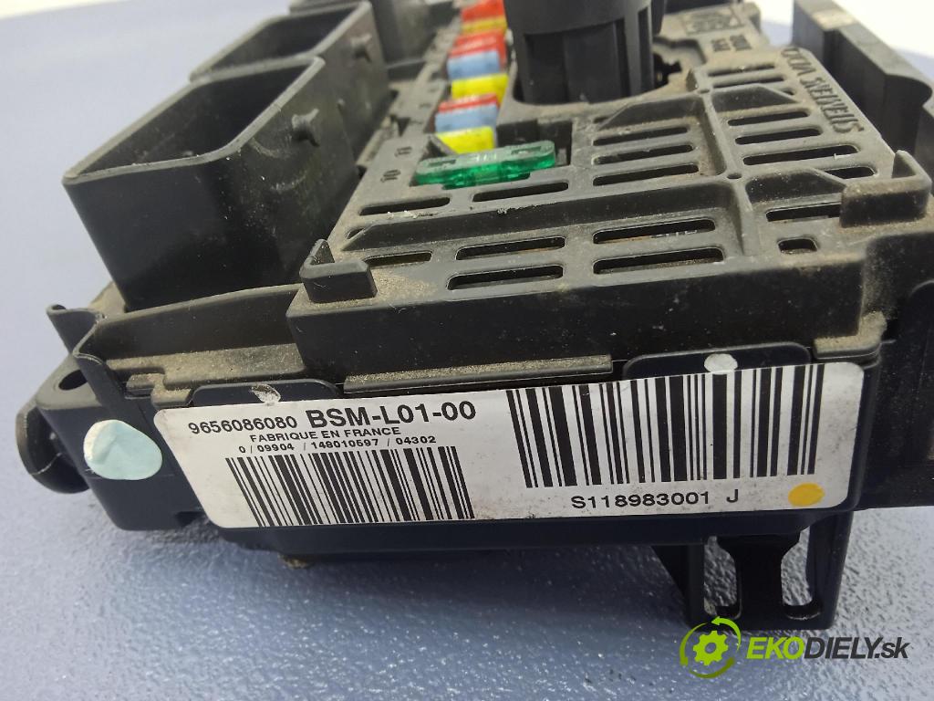 Peugeot 407 2004 skrinka Poistky: 9656086080