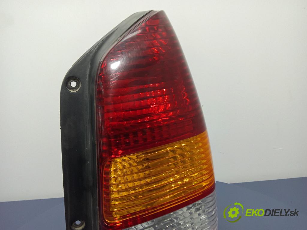 Mazda Tribute 2003 světlo Zad: Práva: Mimo: YL84-13B504-A-B