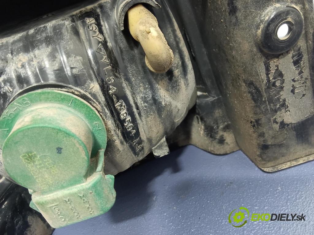 Mazda Tribute 2003 světlo Zad: Práva: Mimo: YL84-13B504-A-B