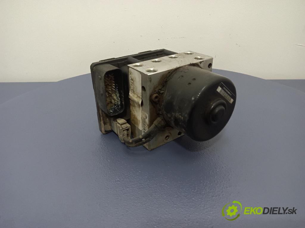 Mazda Tribute 2003 čerpadlo ABS x YL8T-2C219-AB