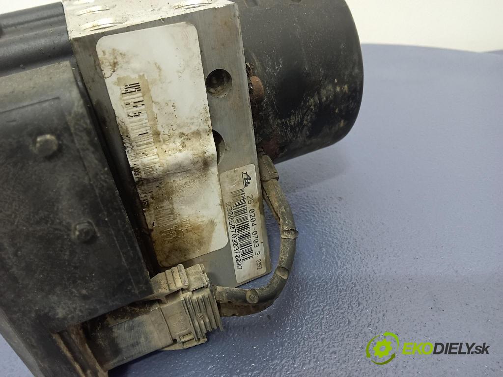 Mazda Tribute 2003 čerpadlo ABS x YL8T-2C219-AB