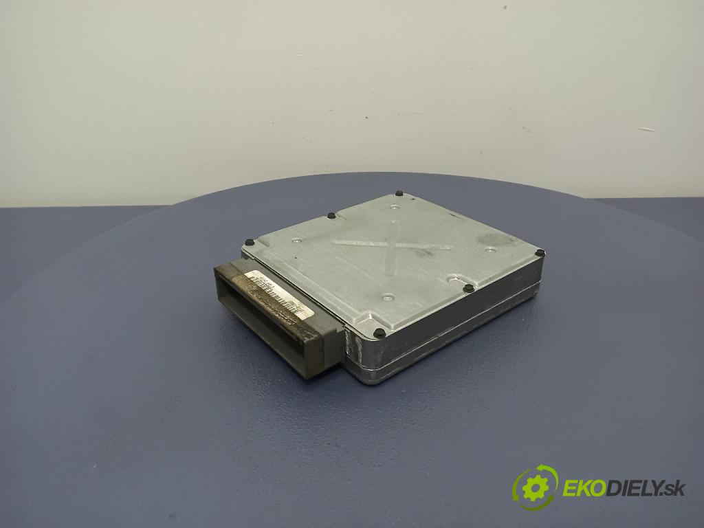 Mazda Tribute 2003 riadiaca jednotka Motor: YF73-18881