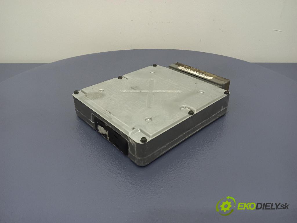 Mazda Tribute 2003 riadiaca jednotka Motor: YF73-18881