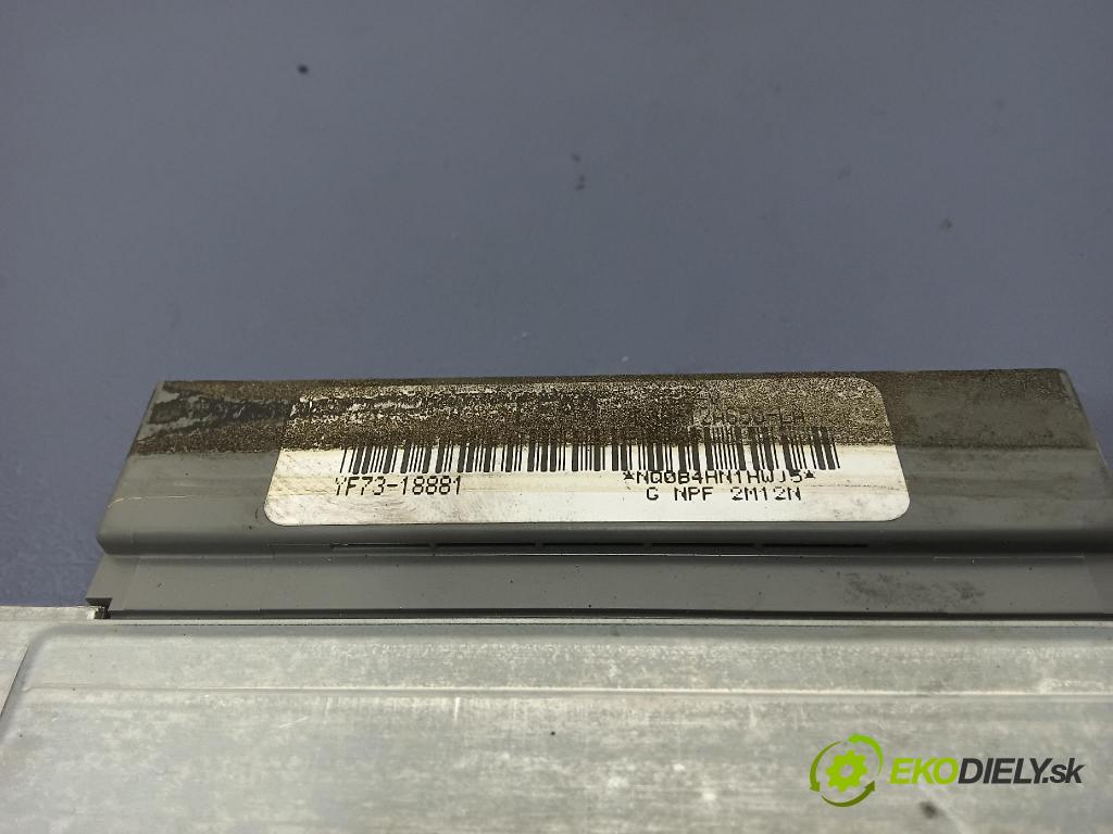 Mazda Tribute 2003 řídící jednotka Motor: YF73-18881