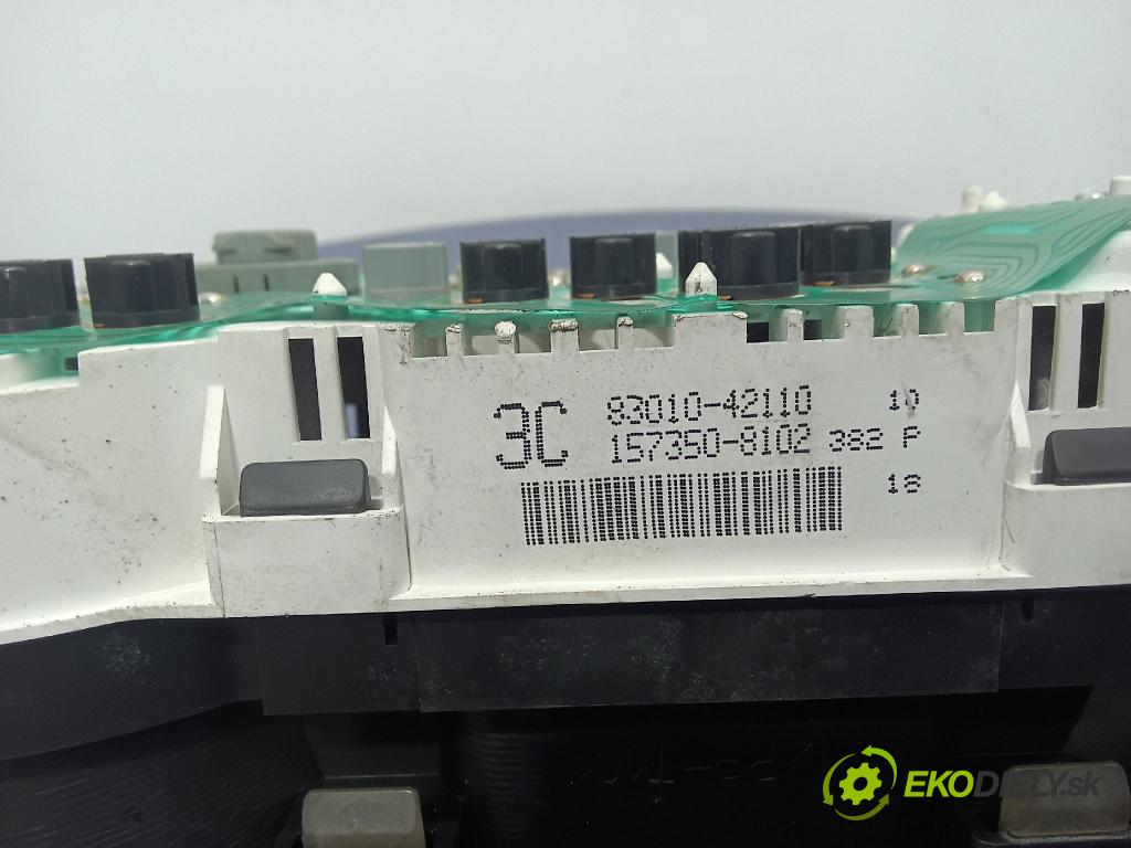 Toyota Rav4 1994 Přístrojová deska 83010-42110