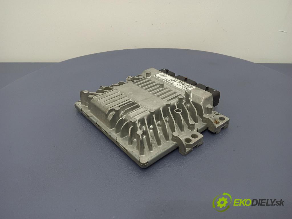 Ford Focus 2010 řídící jednotka Motor: 7M51-12A650-BCG