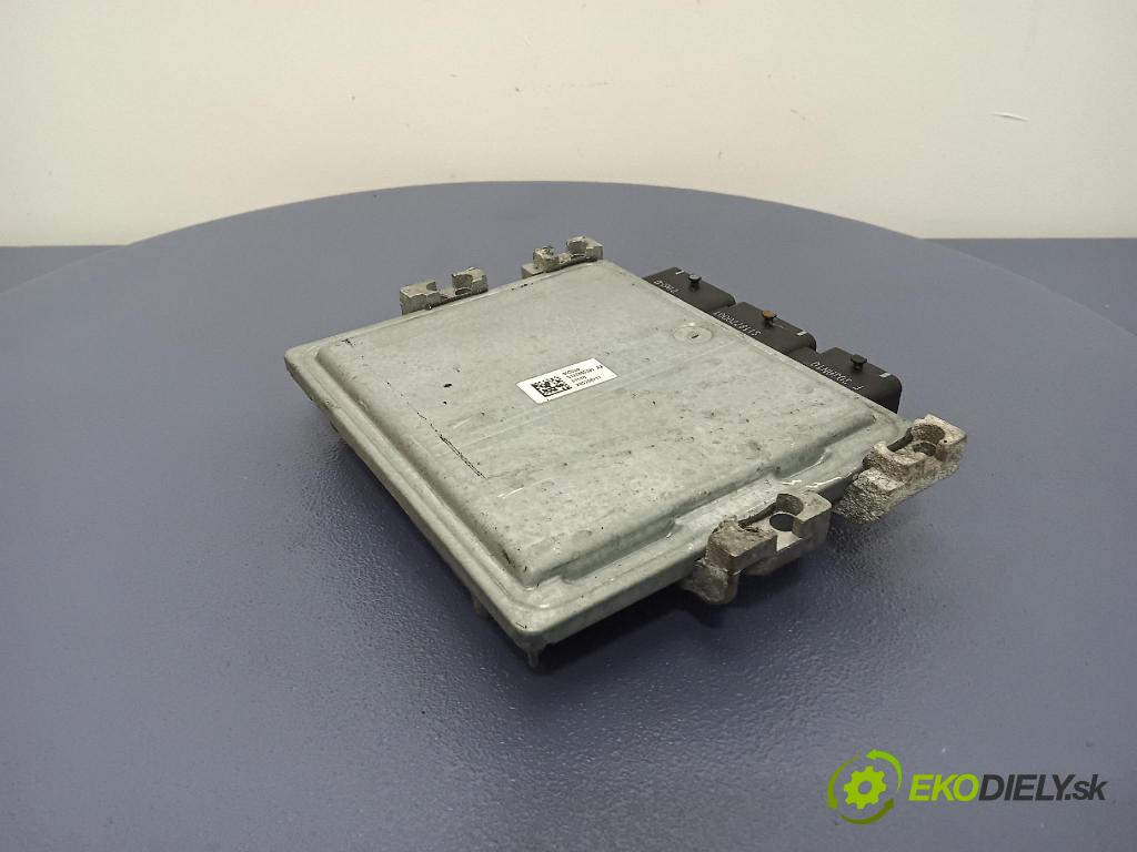 Ford Focus 2010 řídící jednotka Motor: 7M51-12A650-BCG