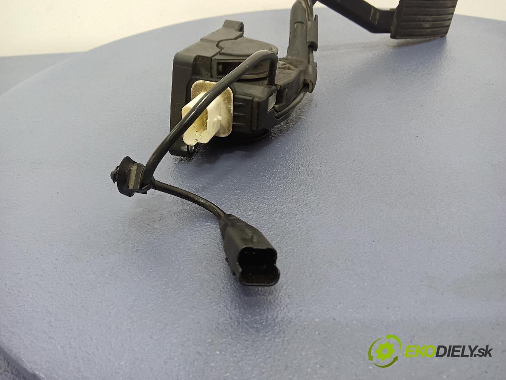Citroen C5 2006 pedal Plyn: 9650341780