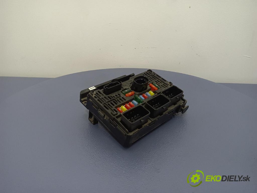 Citroen C5 2006 skrinka Poistky: 9658539480