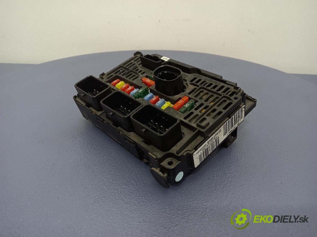 Citroen C5 2006 skrinka Poistky: 9658539480