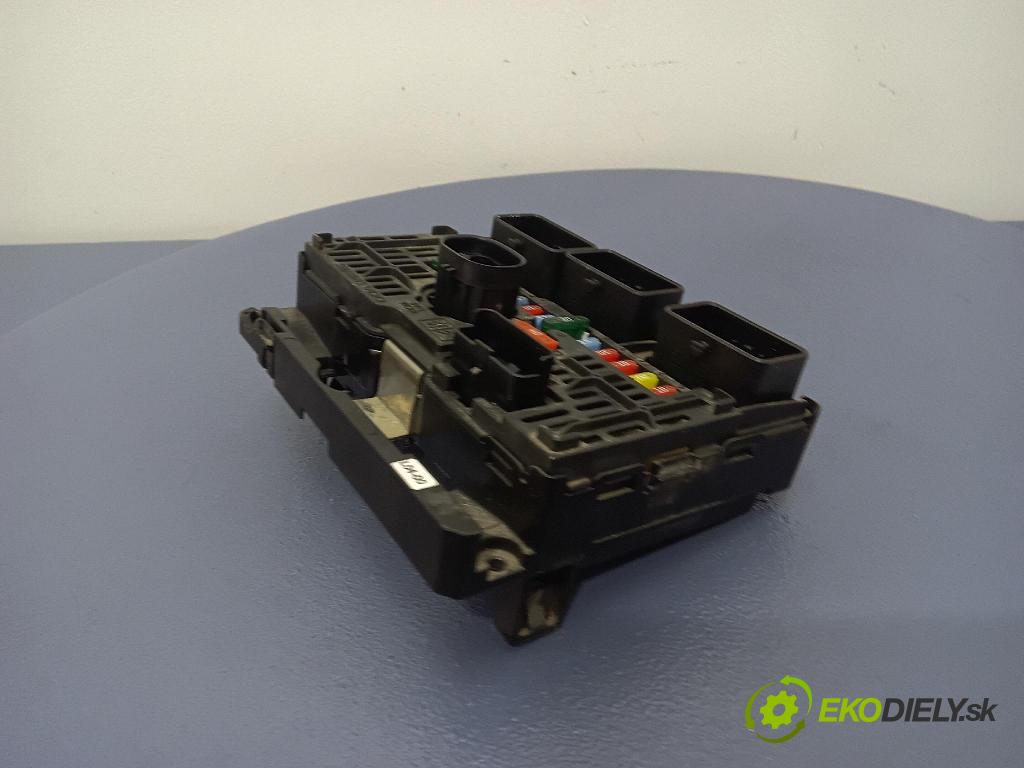 Citroen C5 2006 skrinka Poistky: 9658539480