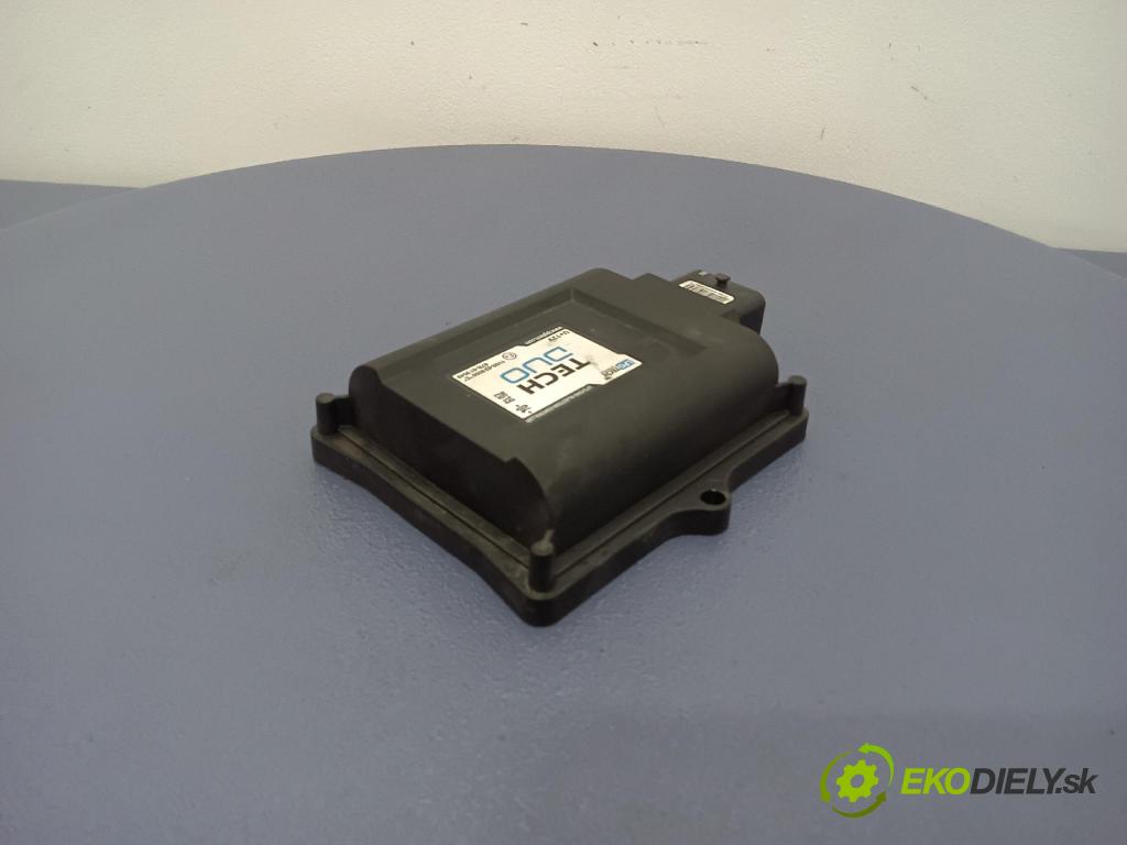 Citroen C5 2006 riadiaca jednotka 110R-029550