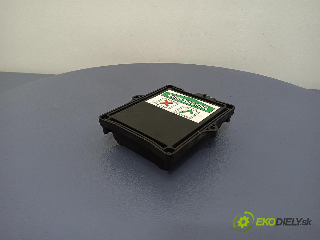 Citroen C5 2006 riadiaca jednotka 110R-029550