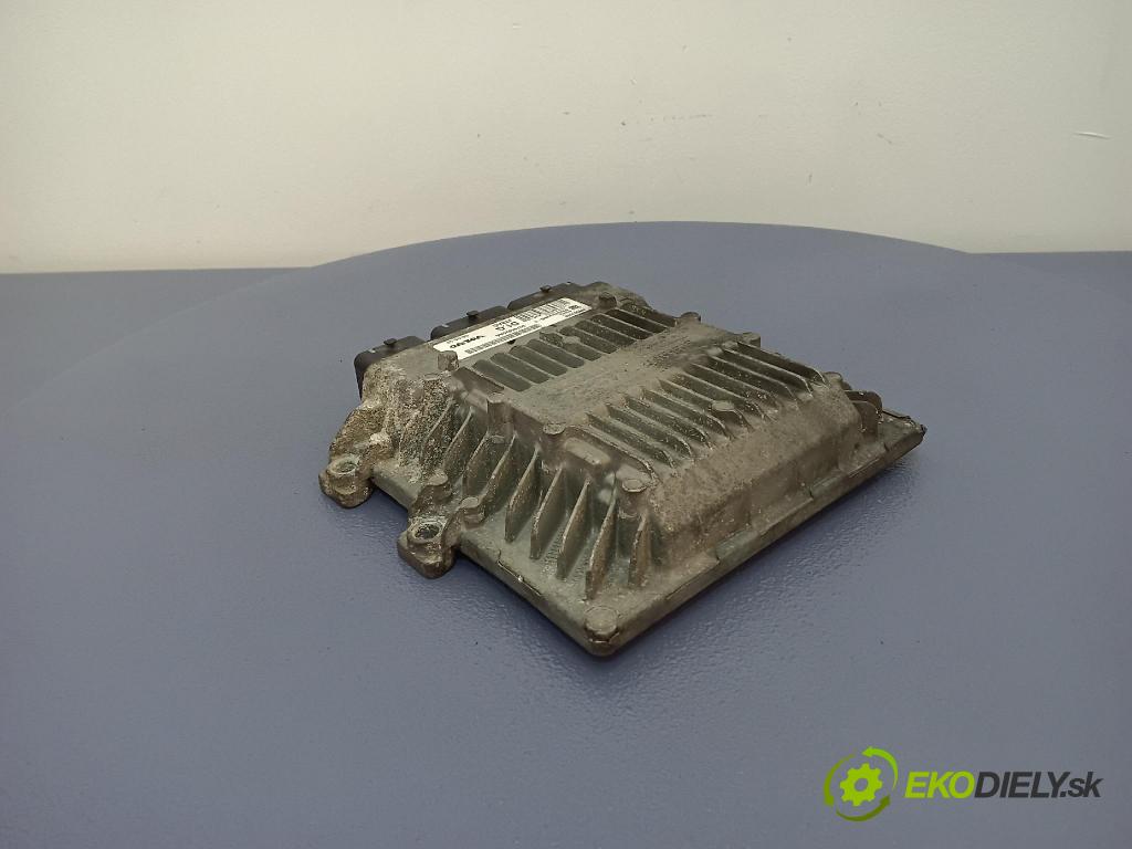 Volvo V50 2006 riadiaca jednotka Motor: 30785520AA