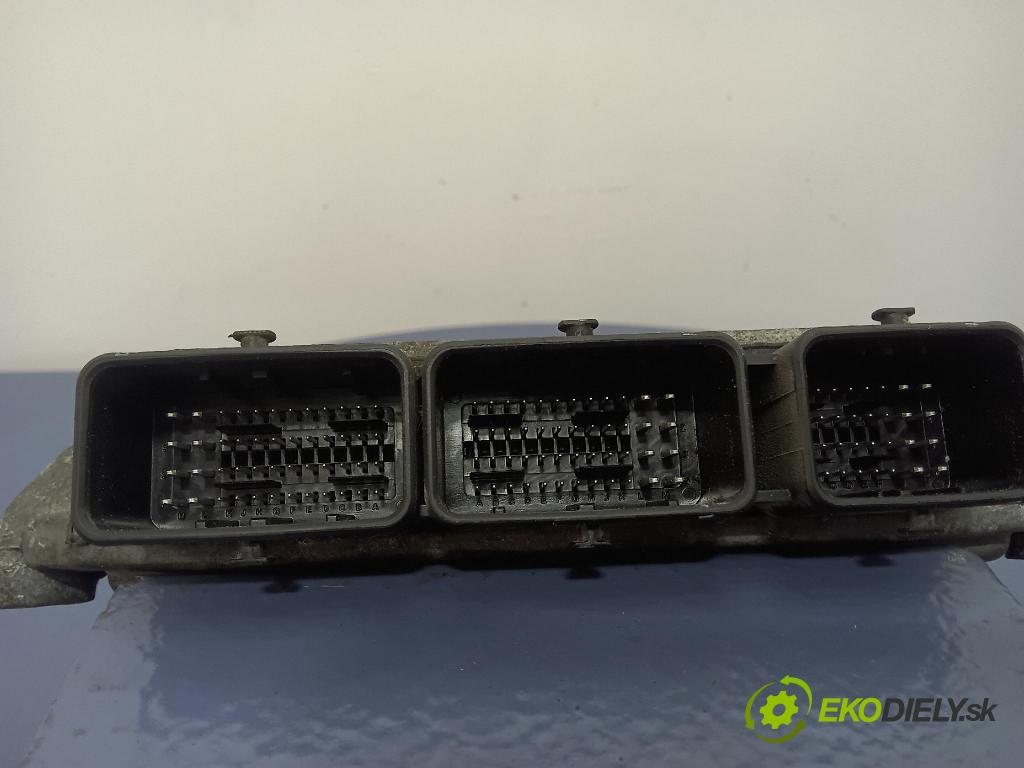 Volvo V50 2006 riadiaca jednotka Motor: 30785520AA