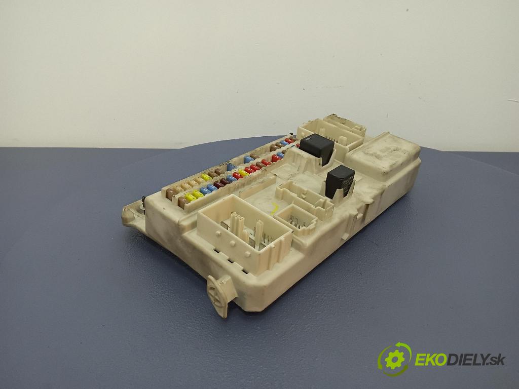 Volvo V50 2006 skříňka Pojistky 30728906