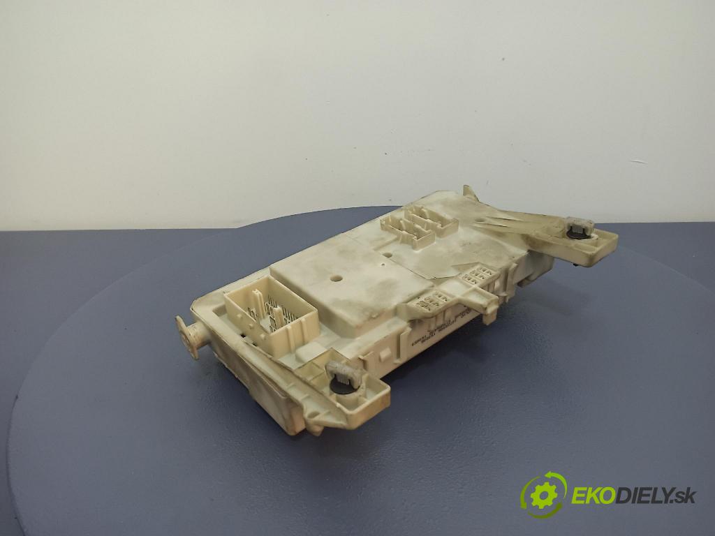 Volvo V50 2006 skříňka Pojistky 30728906