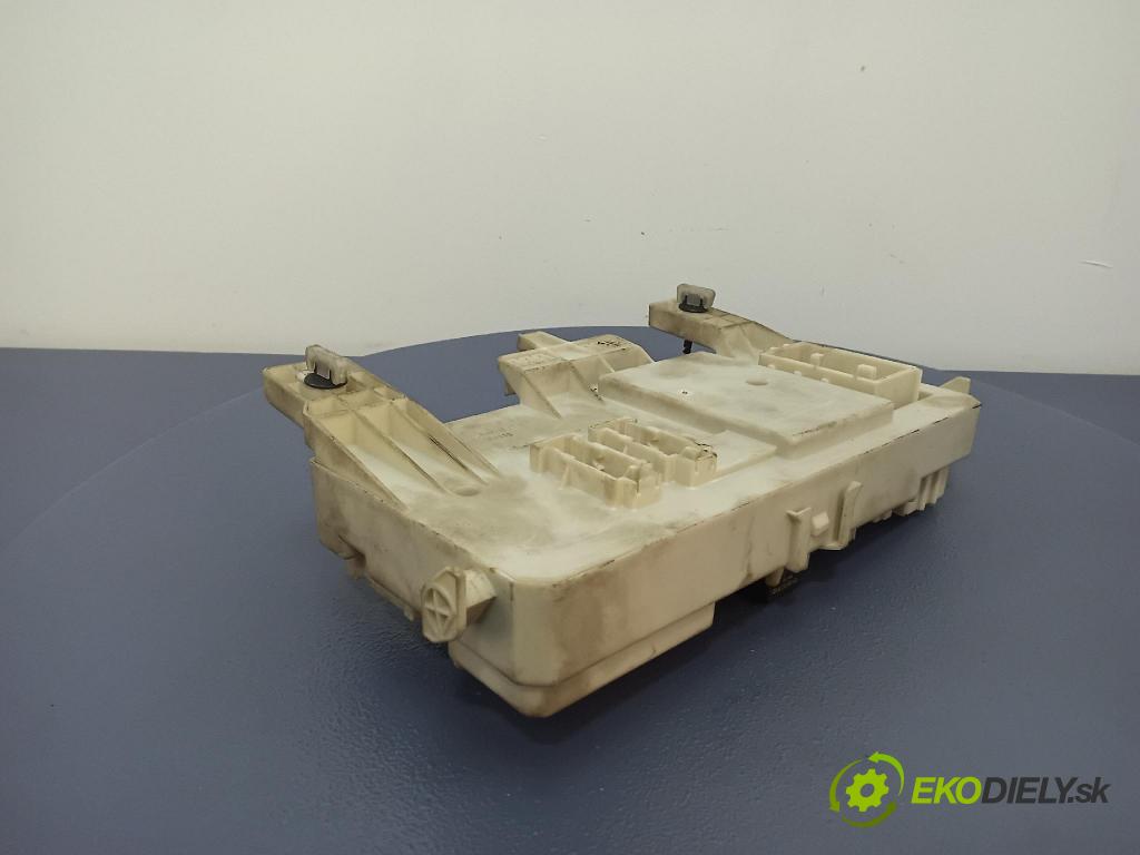 Volvo V50 2006 skříňka Pojistky 30728906