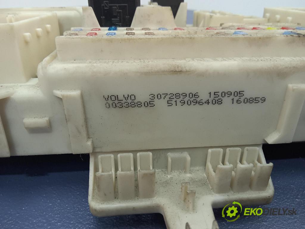 Volvo V50 2006 skříňka Pojistky 30728906
