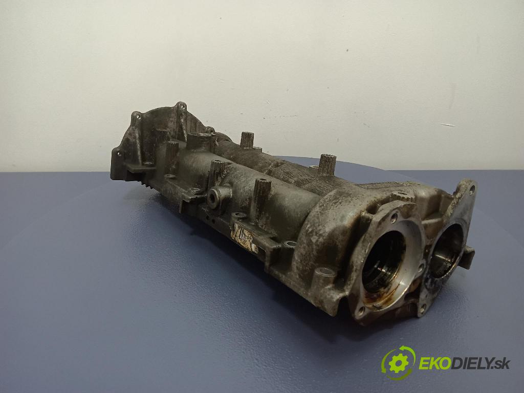 Opel Combo 2007 kryt Ventily: 55193272