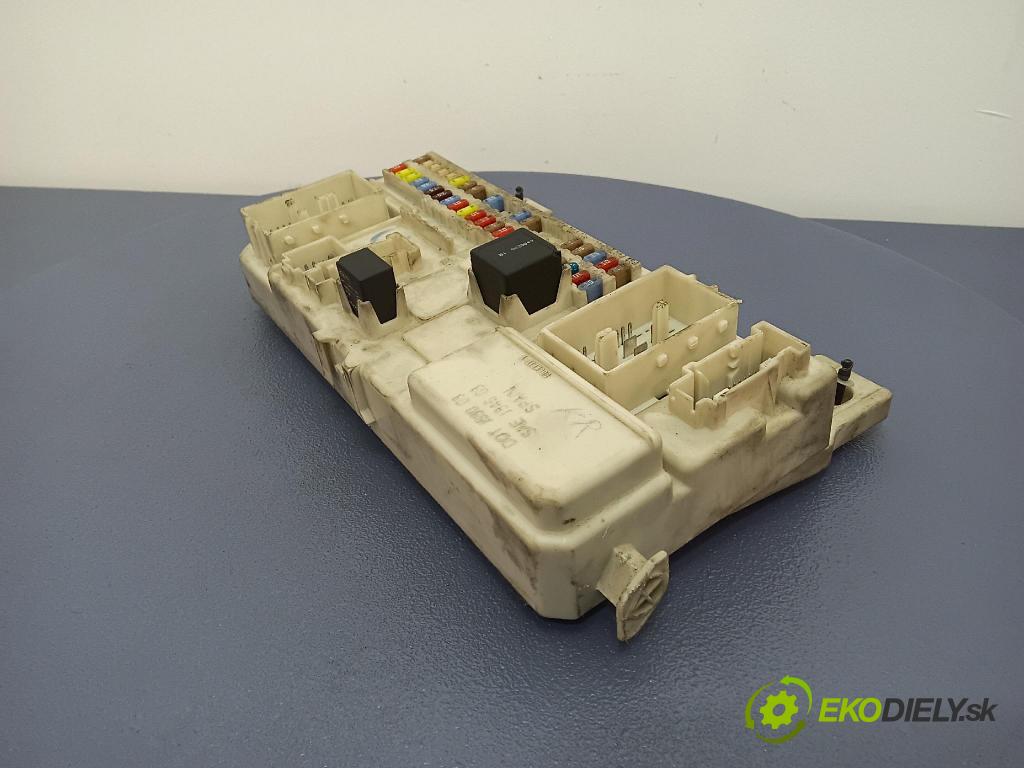 Volvo S40 2005 skrinka Poistky: 30765015