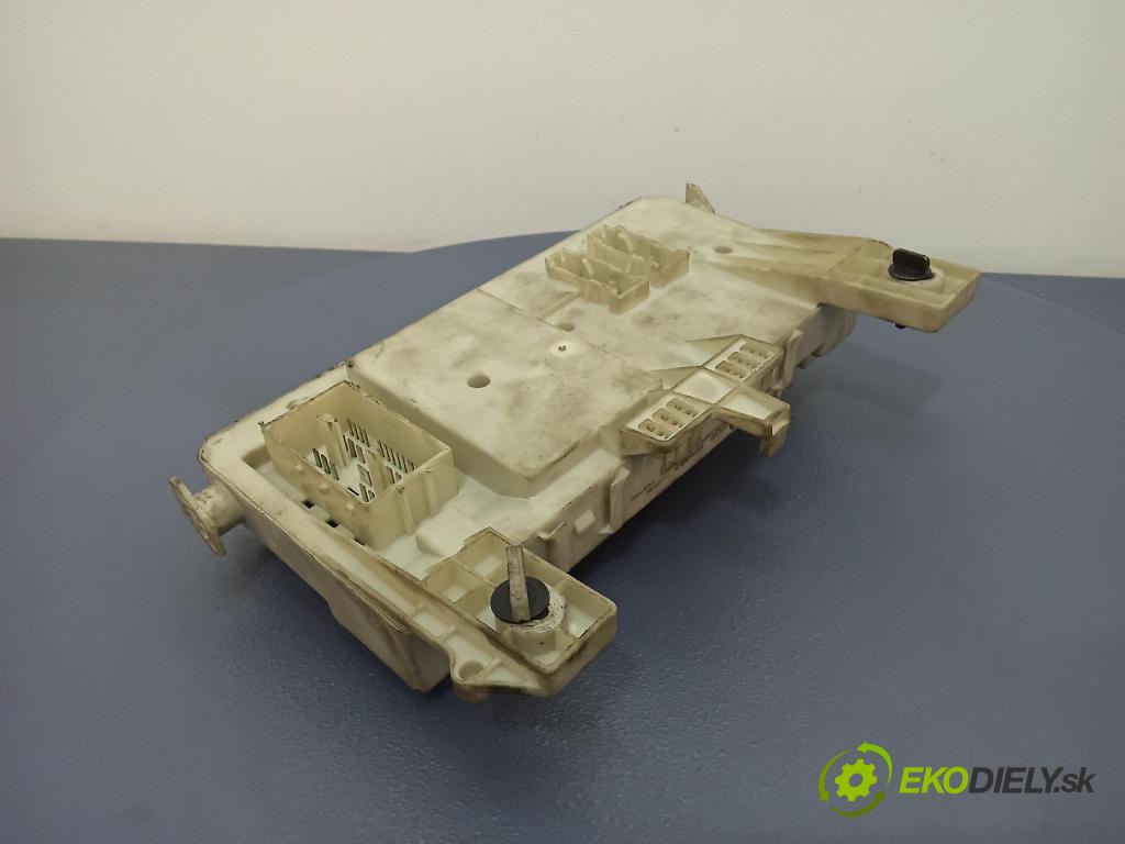 Volvo S40 2005 skrinka Poistky: 30765015